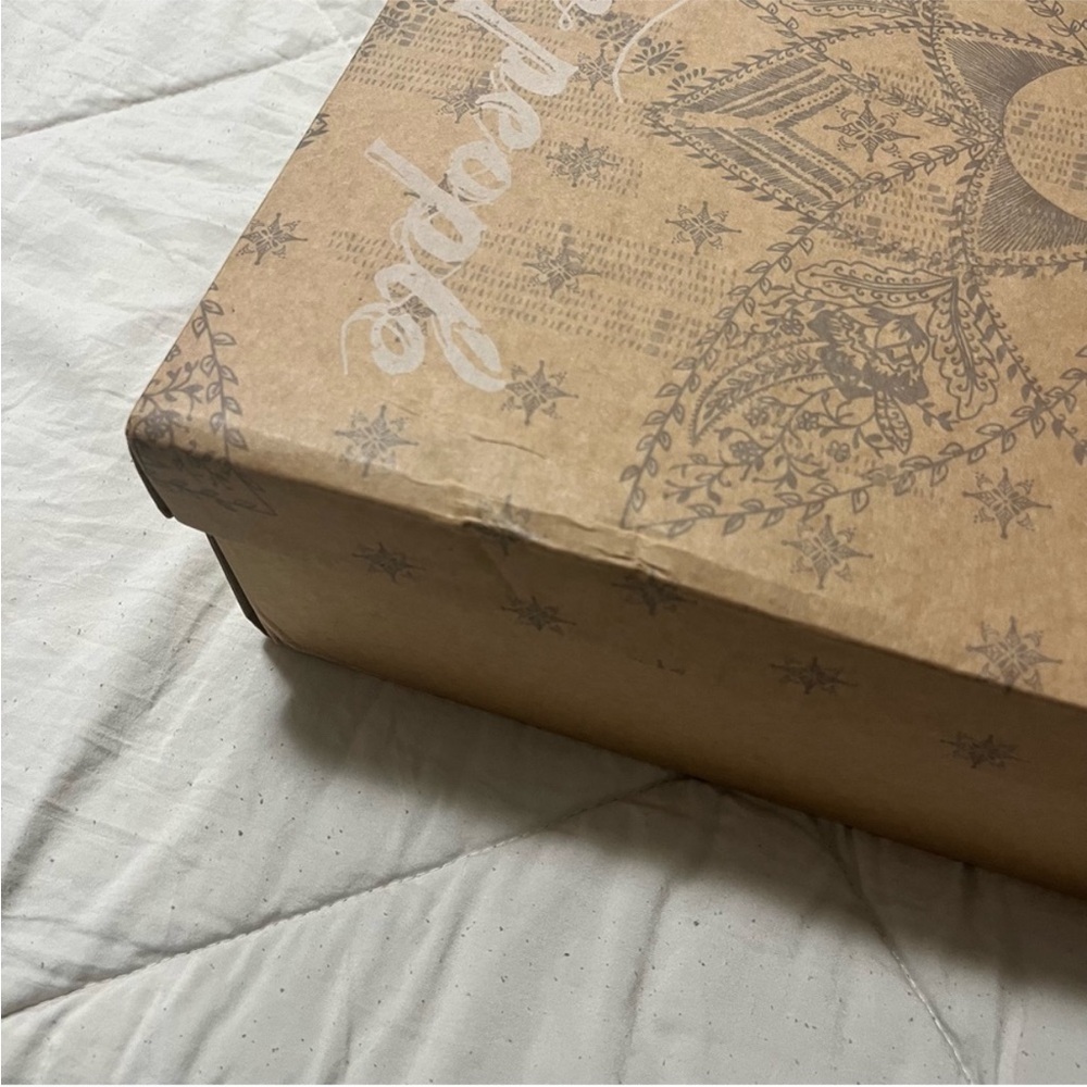 Free People Women’s James Chelsea Chunky Platform Boots White Black Size 9 - Picture 6 of 16